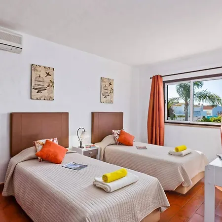 فيلة Emilio Pequena By البوفيرا