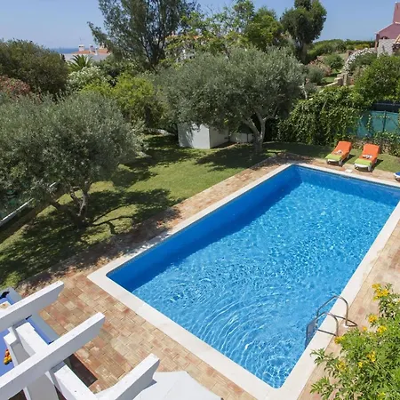 Emilio Pequena By * Albufeira